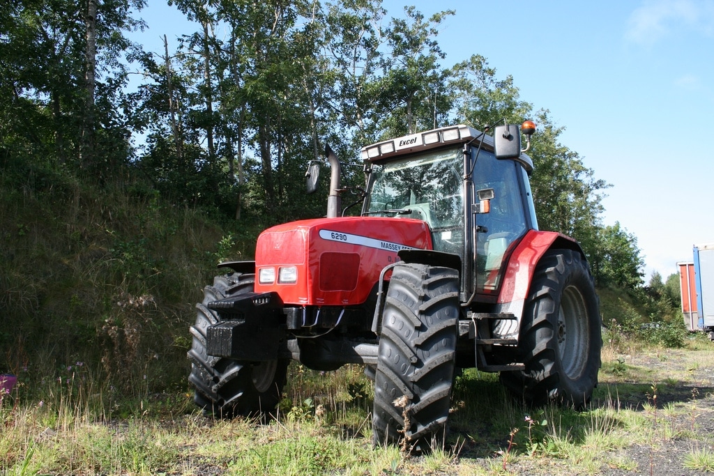 massey-ferguson-tractor-cover.jpg