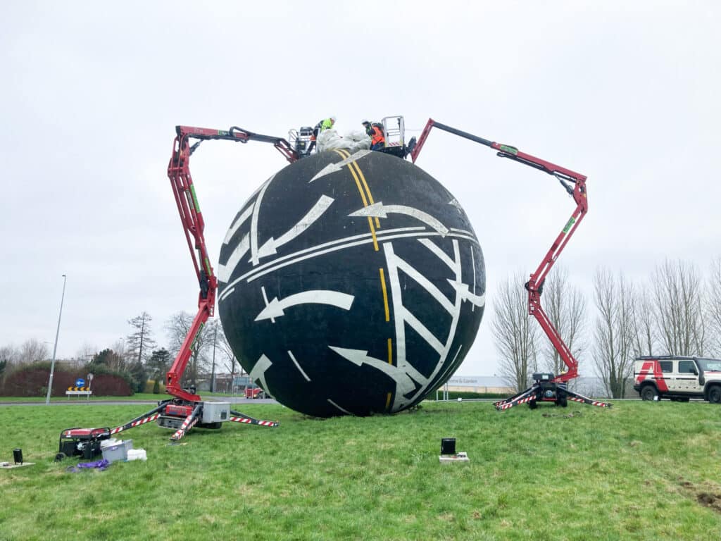 Cunningham Covers Team on Naas Ball before fitting city dressing cover